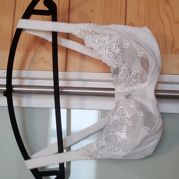 Axami bra and garter set - Picture 5 of 8